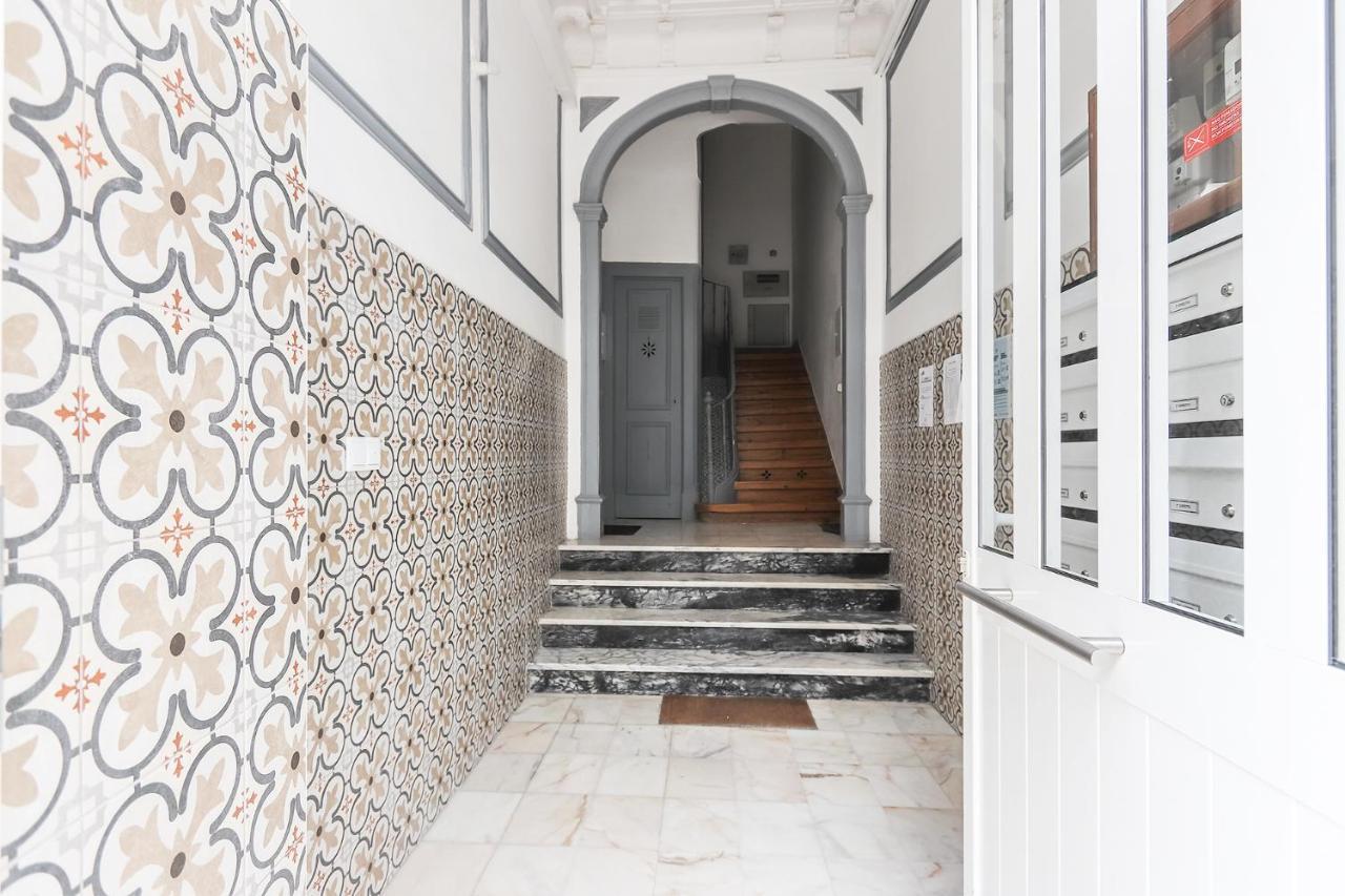 Vita Portucale ! Lisbon Design Apartment With Terrace Exterior photo